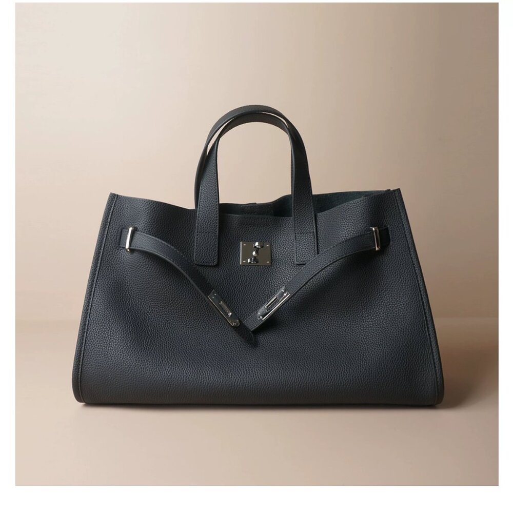 Urban Luxe — Genuine Leather Power Tote. Women’s shoulder bag - Picture 12 of 16